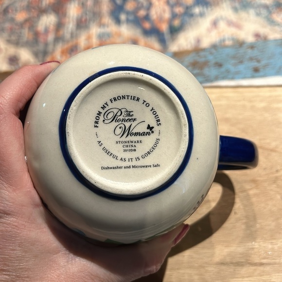Pioneer Woman Spring Bouquet Red Cobalt Blue Floral Stoneware Big Mug 19oz EUC - Picture 4 of 4